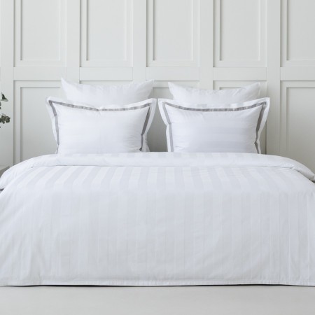 ПОСТЕЛЬНОЕ БЕЛЬЁ С ПРОСТЫНЕЙ НА РЕЗИНКЕ БЕЛОСНЕЖНЫЙ